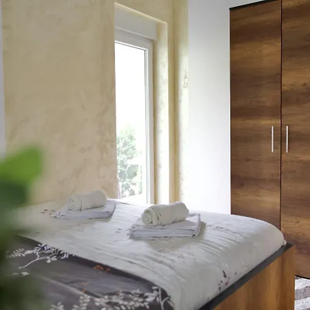 Vik Brzece Apartment Mramor